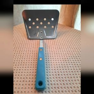 Vintage EKCO FORGE Rare Teal Flipper Lifter